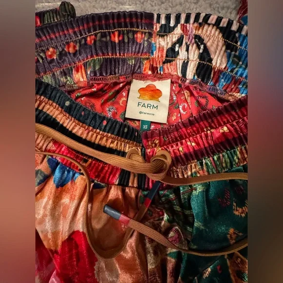 FARM Rio Mixed Scarves Multicolor Velour Sweatpants - Picture 3 of 7